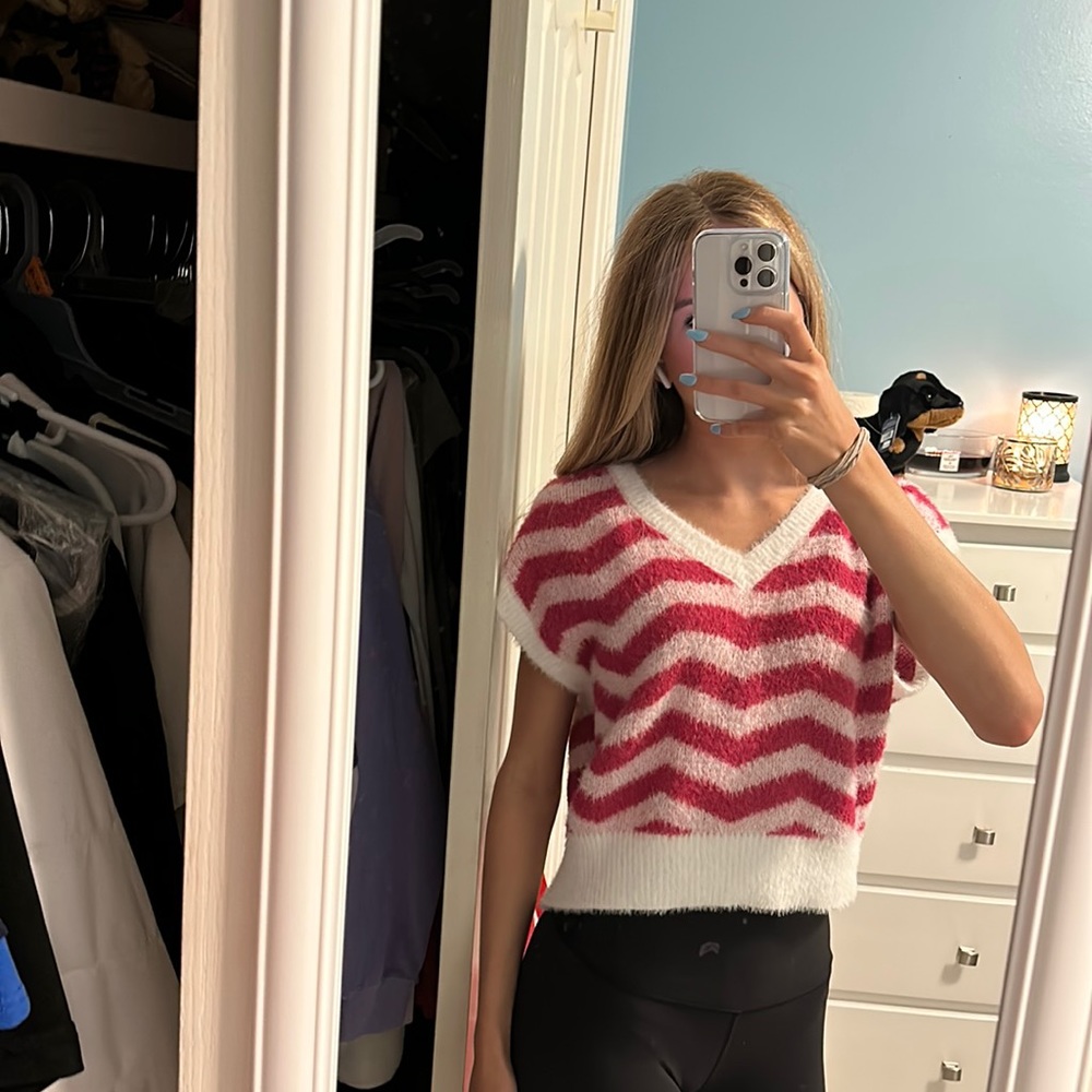 Dressy cute top. Cropped. Hot pink stripes. Size medium